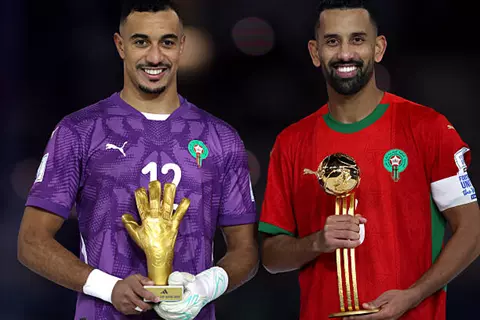 قائد المغرب يتوج بجائزة الأفضل في كأس العرب 2025.. وبنعبيد للقفاز الذهبي